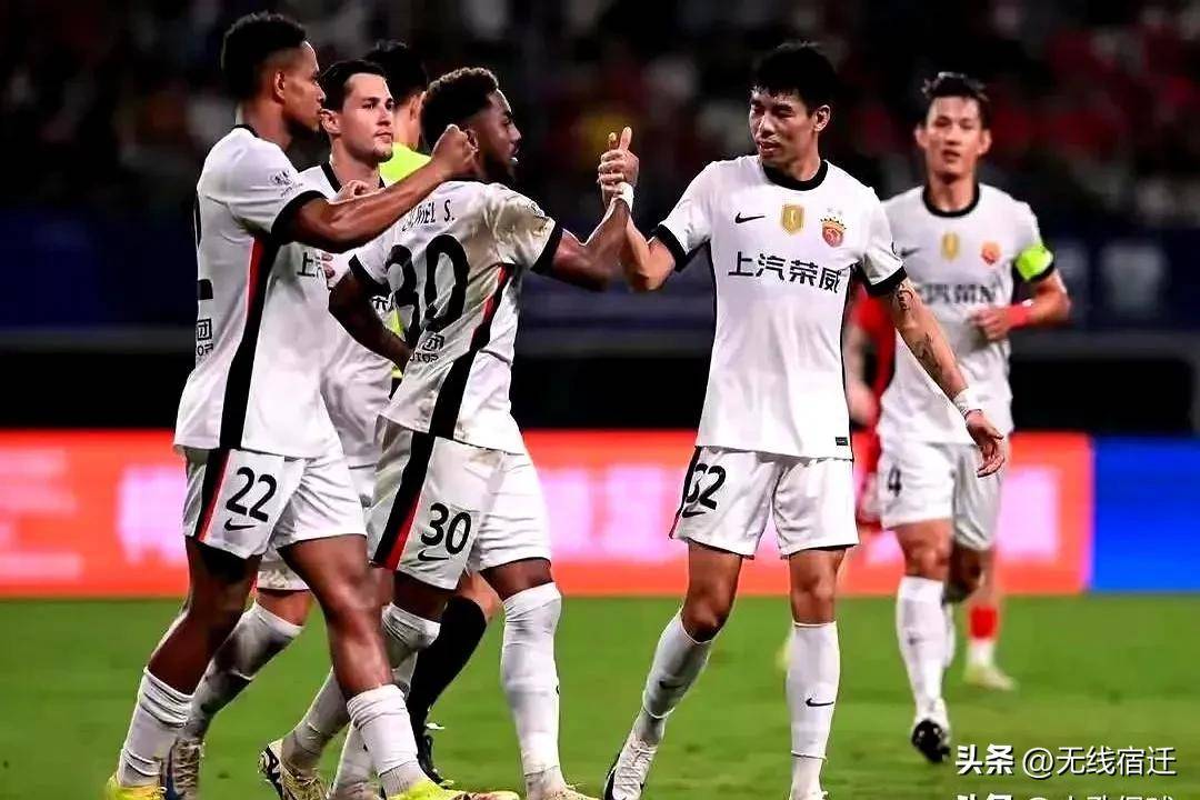 惊心动魄！中超一场激烈的比赛险胜对手