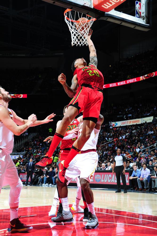 骑士战胜老鹰，豪取四连胜