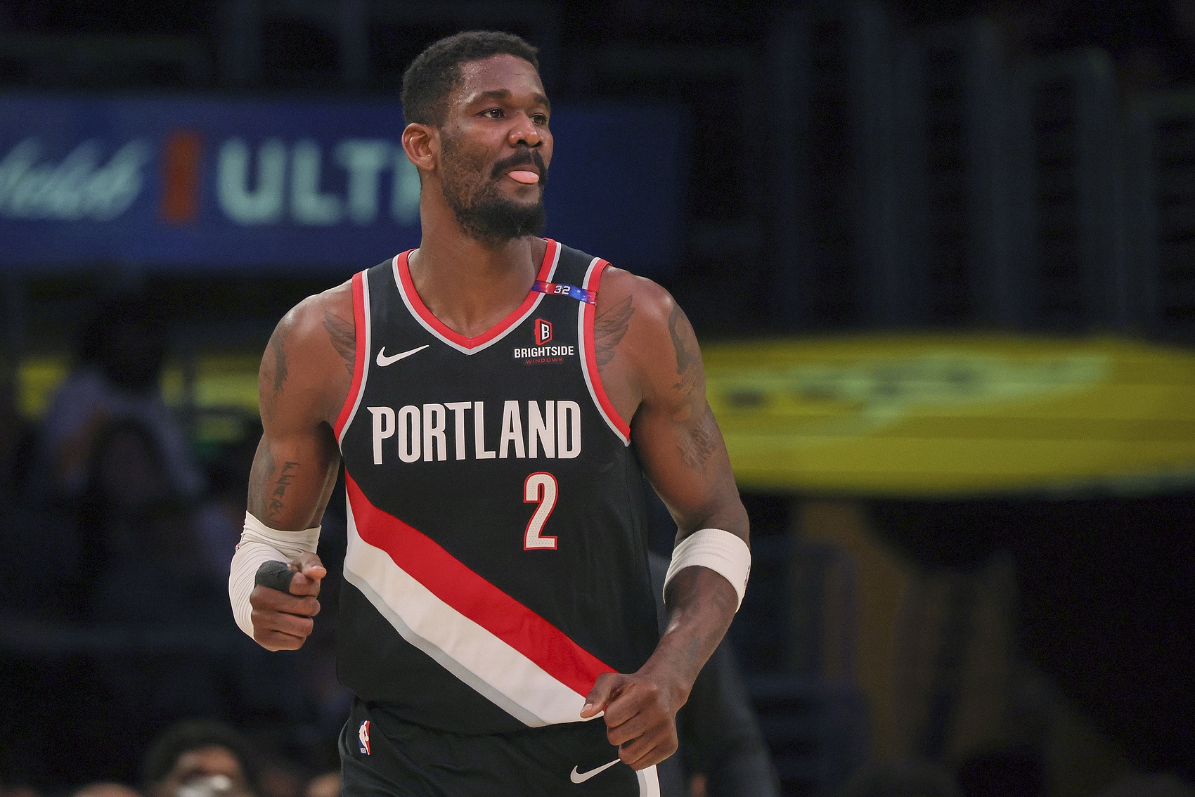 开拓者惨败76人，战绩一落千丈的简单介绍