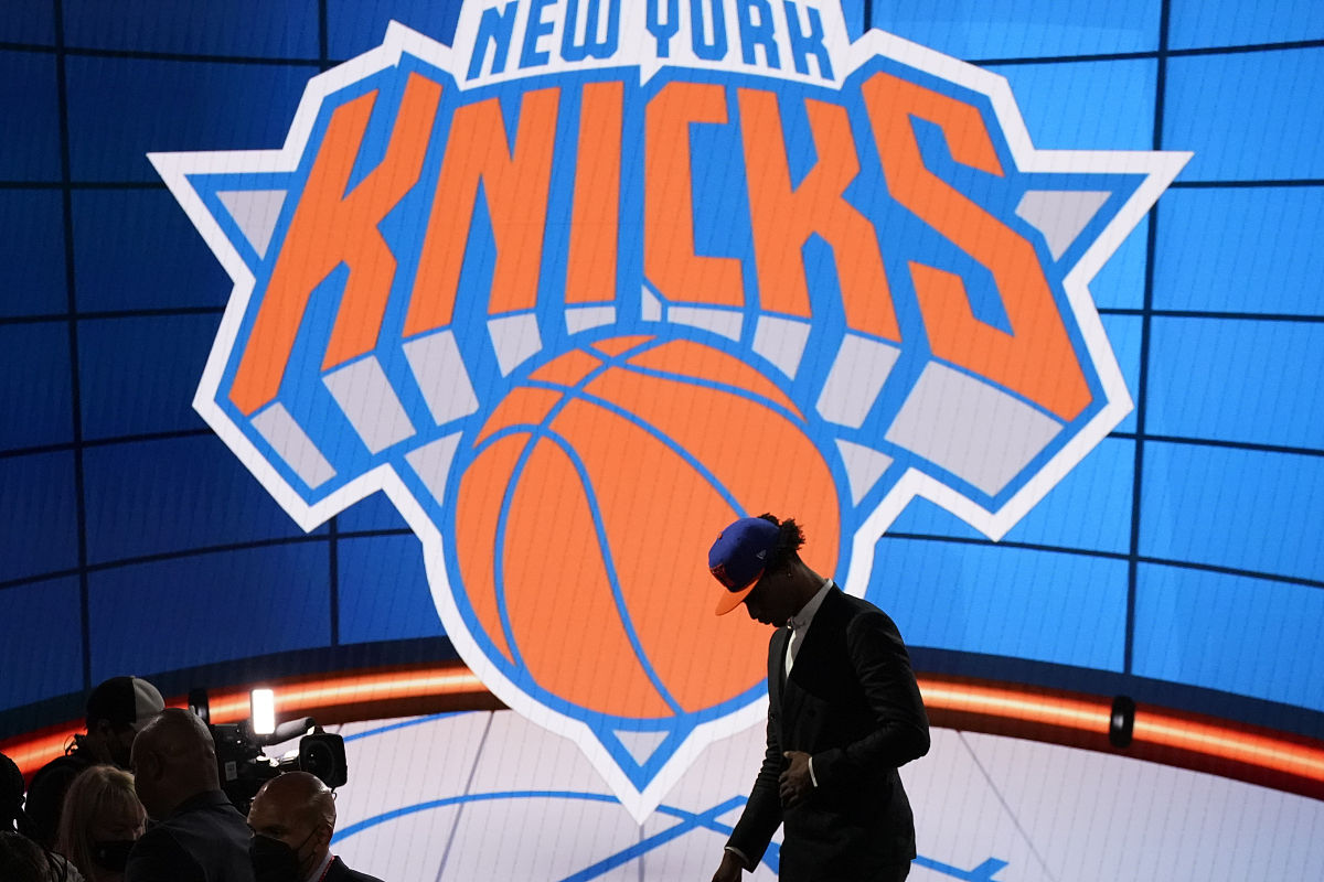 开拓者惨败76人，战绩一落千丈的简单介绍