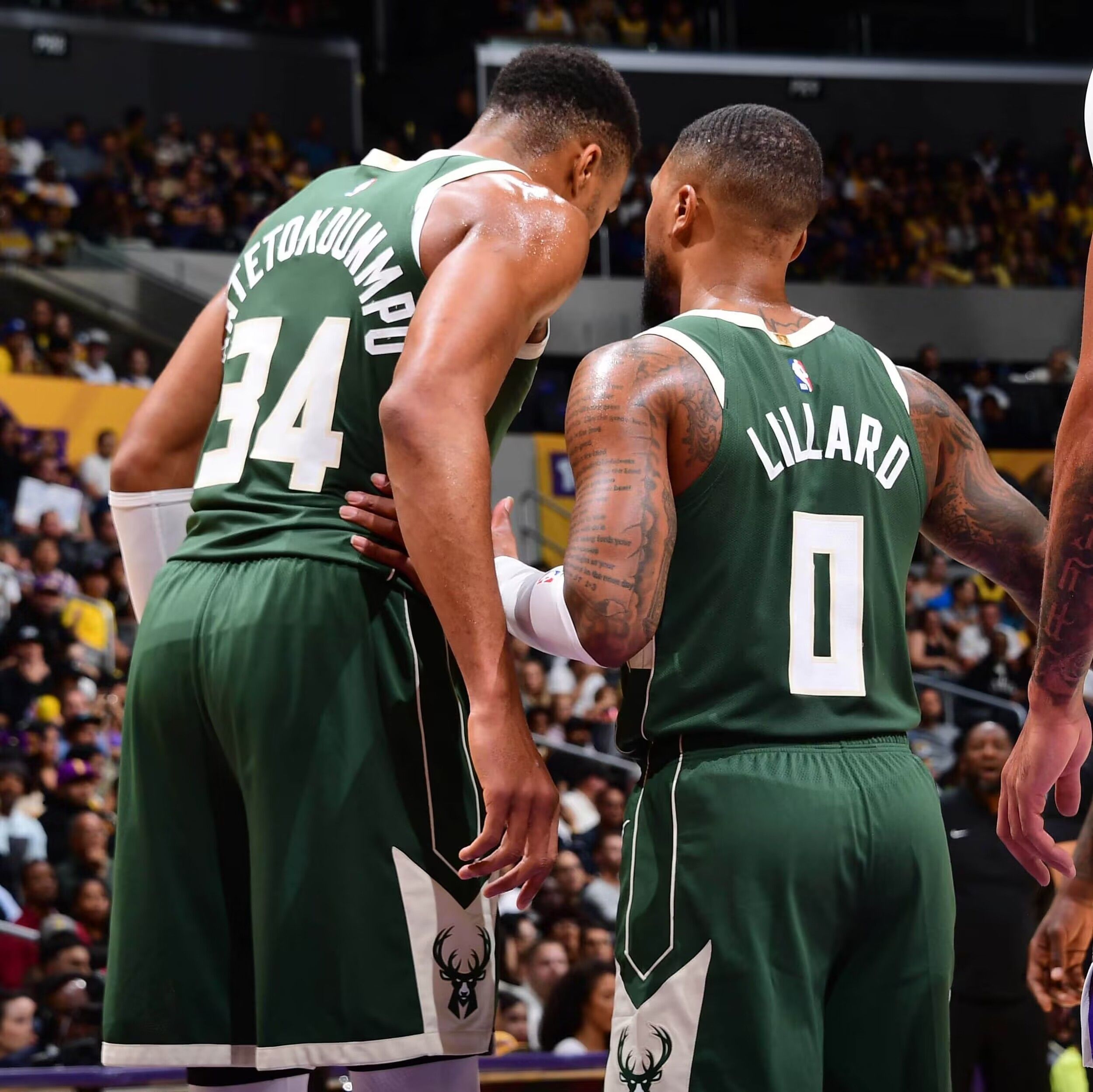 雄鹿主场击败尼克斯，米德尔顿上演绝杀