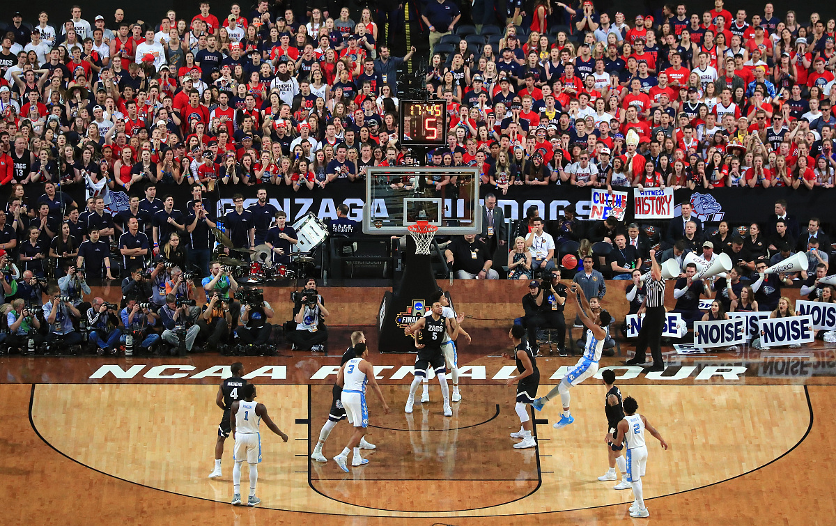 开拓者击败凯尔特人，结束连败