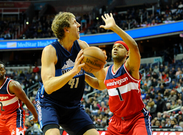 小牛擒灰熊，多诺万攻下25分的简单介绍