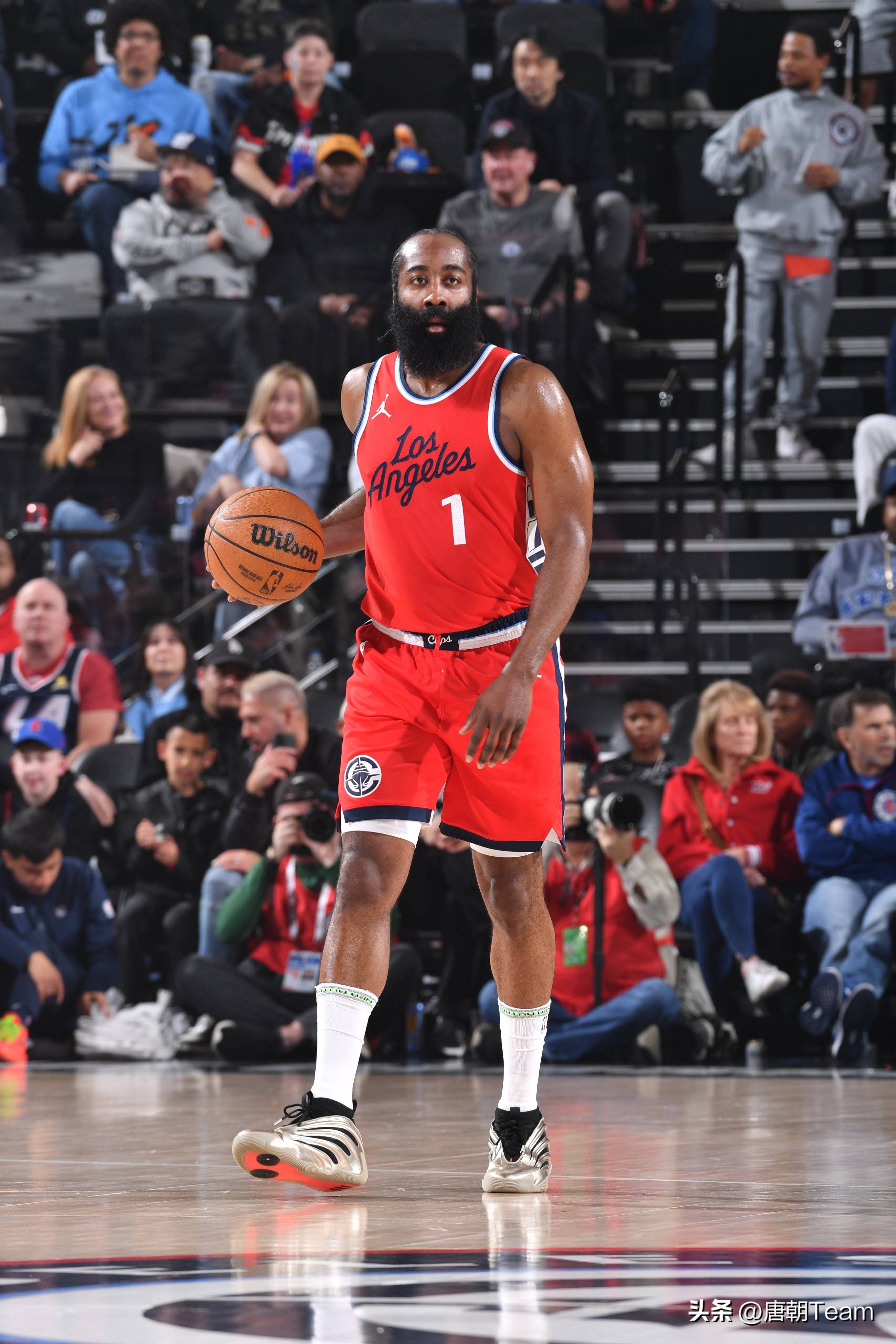 包含猛龙接连战胜雄鹿、快船，取得双赢！的词条