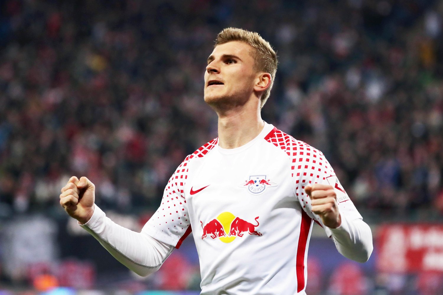 关于土耳其轻取AC米兰，苏亚雷斯三分雨点燃全场的信息