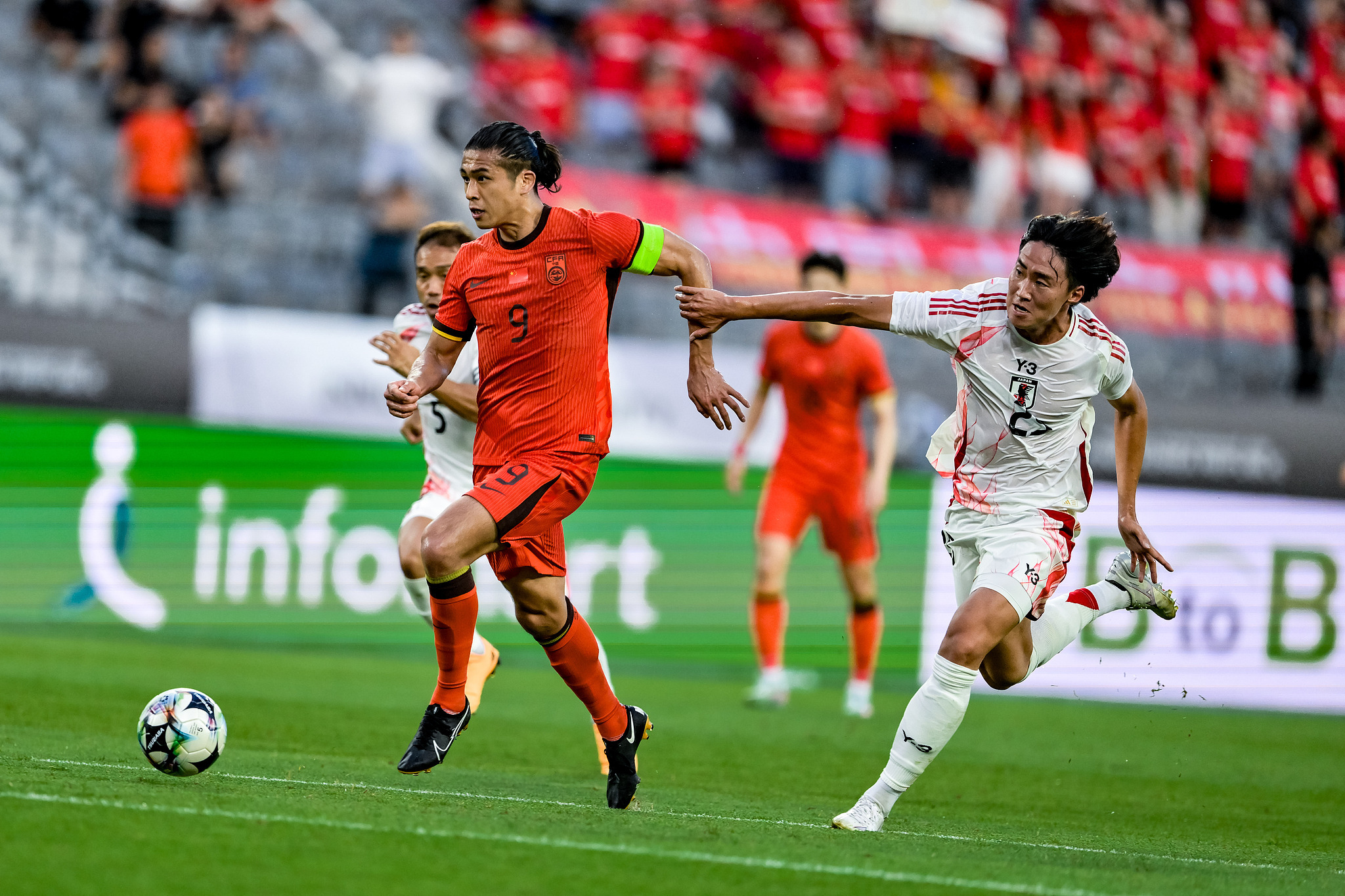 日本队完胜中国队,马龙刷新纪录 日本队完胜中国队,马龙刷新纪录