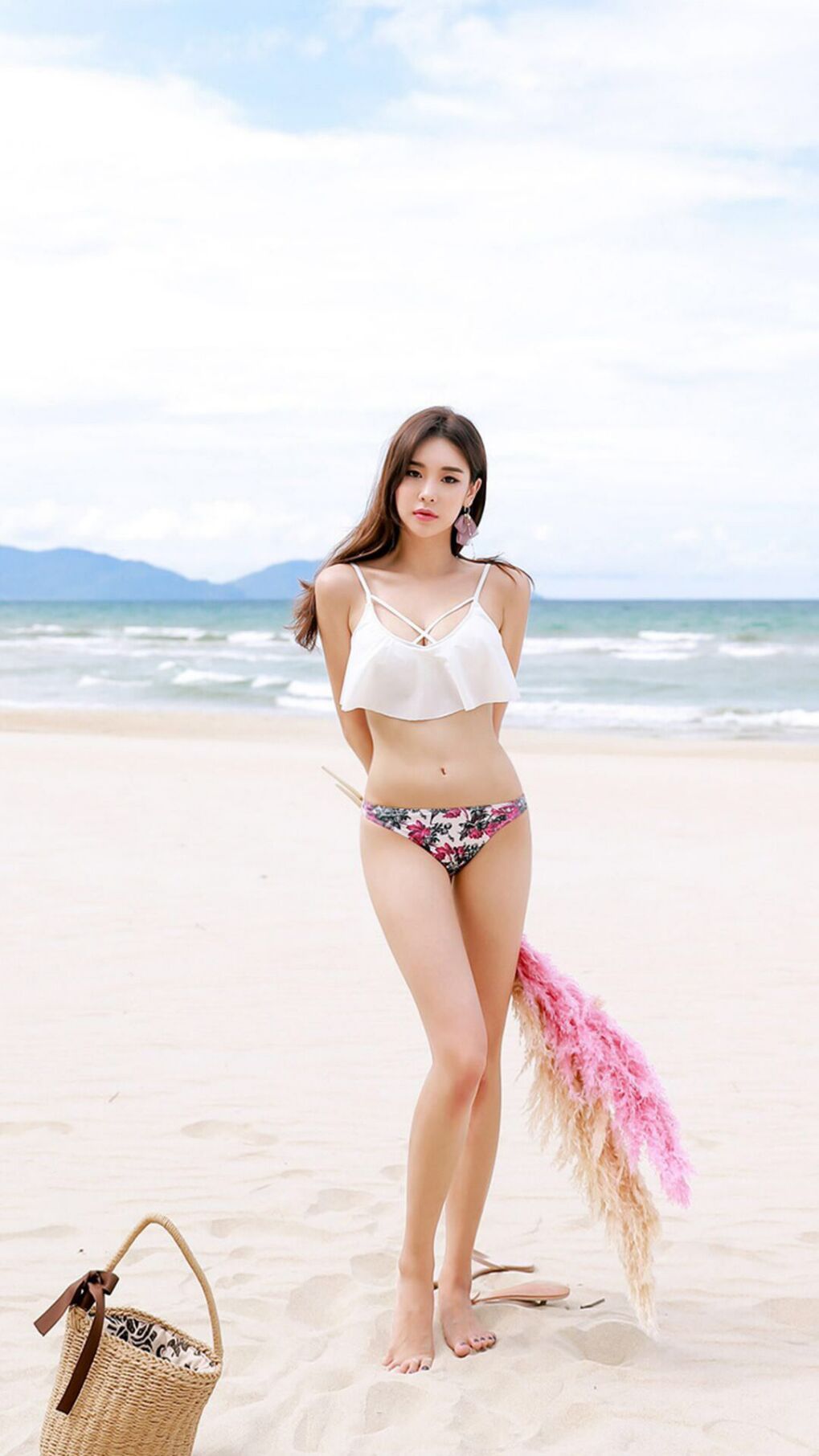 关键时刻一触即发,他如暗夜惊雷,那记超远三分已成永恒心跳